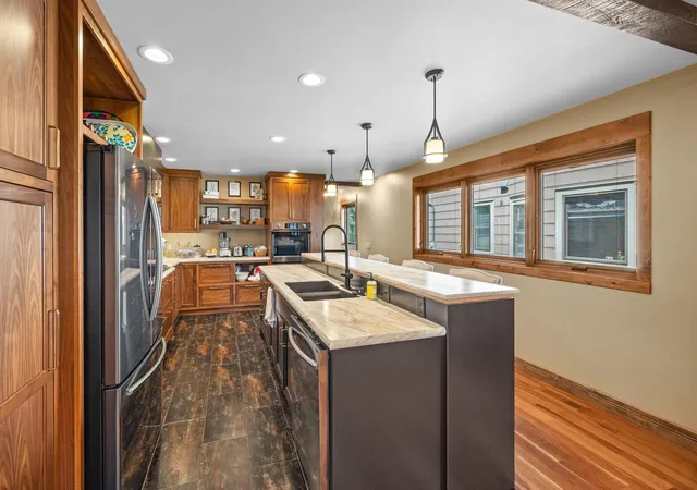 Photo 4 of Sale Pending at 318 4th Street NE, Minneapolis, MN 55413 | MLS# 7123116 | Listing updated on 2026-09-03
