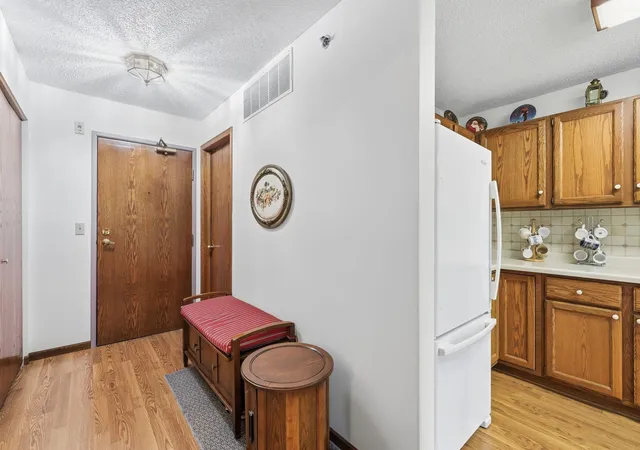 Listing Photo 3 - Condo for sale in building located at 32 11th Ave S, Hopkins, MN 55343 - Unit #202