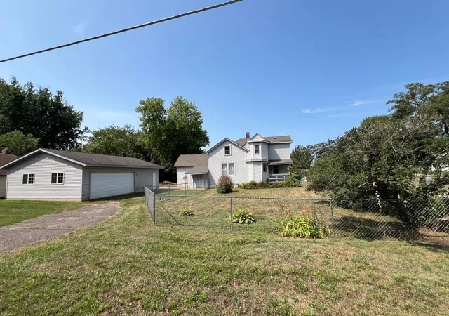 Photo 4 of Single family home for sale at 200 1st Avenue SE, Pine City, MN 55063 | MLS# 7123138 | Listing updated on 2026-10-07