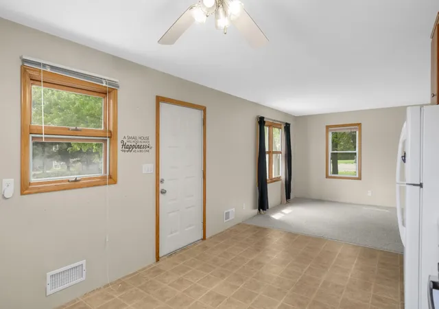 image of 1935 55th St E, Inver Grove Heights, MN 55077 | MLS# 7123145