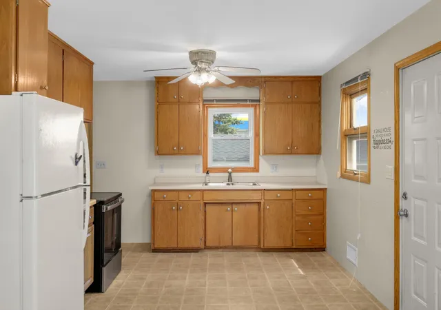 image of 1935 55th St E, Inver Grove Heights, MN 55077 | MLS# 7123145