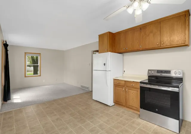 image of 1935 55th St E, Inver Grove Heights, MN 55077 | MLS# 7123145