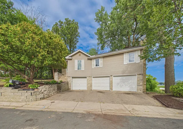 Photo 2 of Single family home for sale at 2149 Cardinal Ln, Mound, MN 55364 | MLS# 7123148 | Listing updated on 2026-09-12