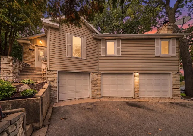 Photo 3 of Single family home for sale at 2149 Cardinal Ln, Mound, MN 55364 | MLS# 7123148 | Listing updated on 2026-09-30