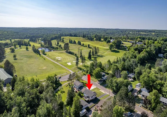32nd image of 588 W Winona St, Duluth, MN 55803 | MLS# 7123163