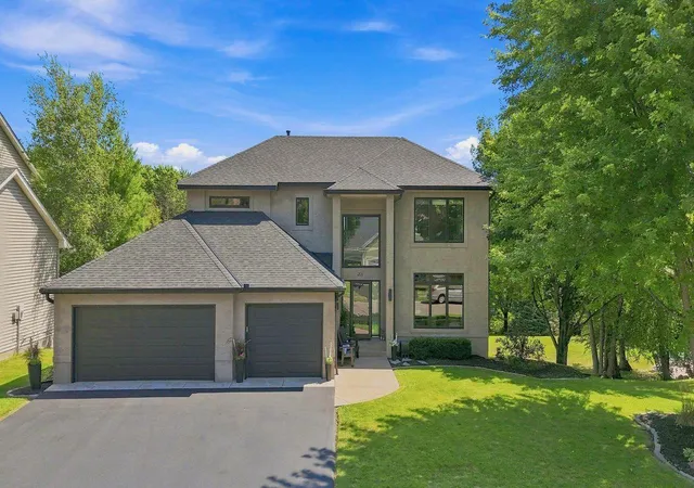 1st image of 9365 Shetland Rd, Eden Prairie, MN 55347 | MLS# 7123165