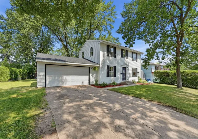 Photo 1 of Sale Pending at 1041 23rd Avenue N, Saint Cloud, MN 56303 | MLS# 7123167 | Listing updated on 2026-09-15