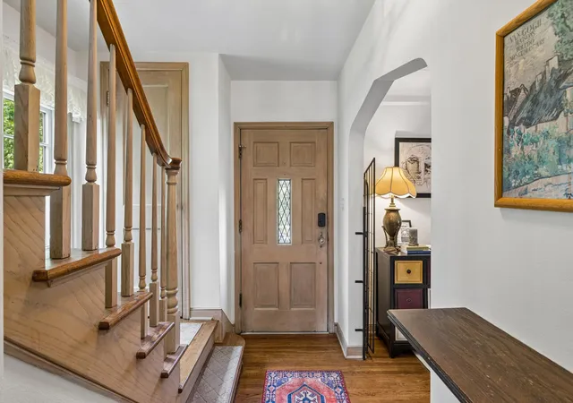 Photo 2 of Sale Pending at 1197 Como Blvd W, Saint Paul, MN 55103 | MLS# 7123168 | Listing updated on 2026-09-24