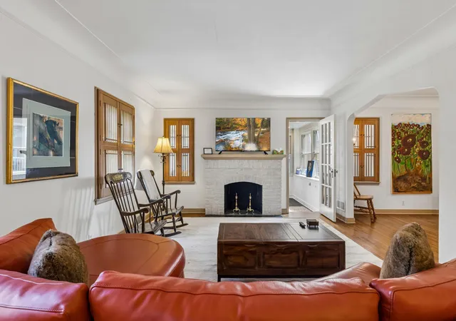 Photo 4 of Sale Pending at 1197 Como Blvd W, Saint Paul, MN 55103 | MLS# 7123168 | Listing updated on 2026-09-24