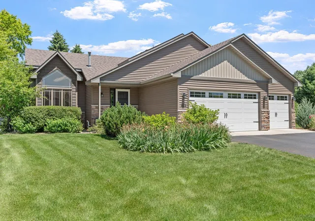 3rd image of 1173 Ruffed Grouse Ct, Circle Pines, MN 55014 | MLS# 7123175