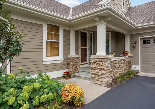Photo 2 of Single family home for sale at 10589 Water Lily Ln, Saint Paul, MN 55129 | MLS# 7123235 | Listing updated on 2026-10-08
