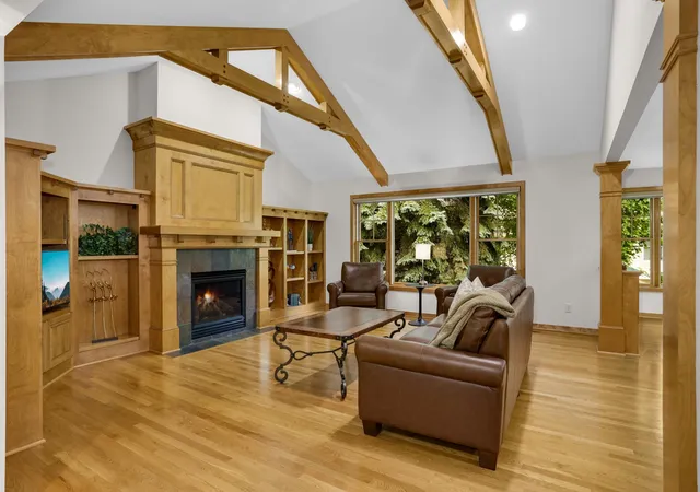 Photo 4 of Single family home for sale at 10589 Water Lily Ln, Saint Paul, MN 55129 | MLS# 7123235 | Listing updated on 2026-10-08