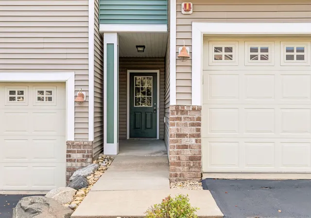 Photo 3 of Single family home for sale at 15252 Maryland Ave, Savage, MN 55378 | MLS# 7123240 | Listing updated on 2026-09-29