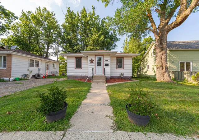 Photo 1 of Sale Pending at 619 4th Avenue Ne, Waseca, MN 56093 | MLS# 7123257 | Listing updated on 2026-08-24