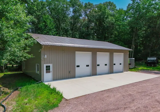 Photo 3 of Sale Pending at 1865 155th Street NW, Monticello, MN 55362 | MLS# 7123266 | Listing updated on 2026-08-21