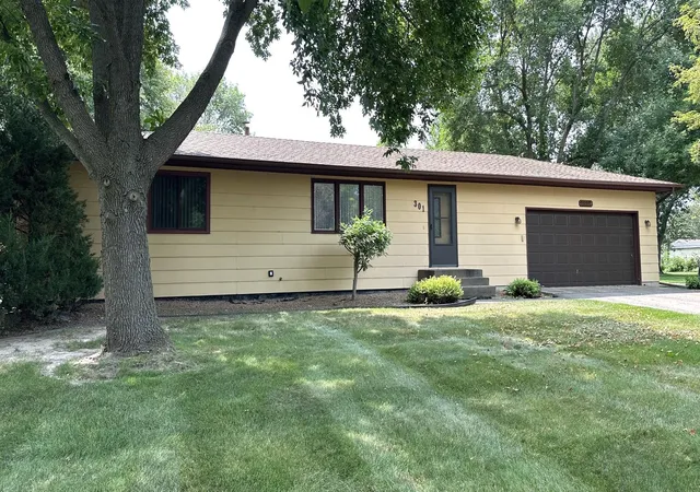 1st image of 301 Cottonwood Ave Ne, Saint Michael, MN 55376 | MLS# 7123269