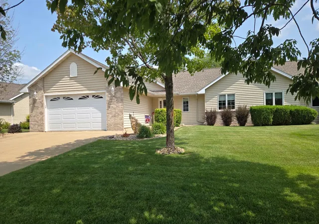 Photo 2 of Single family home for sale at 1405 26th Street Sw, Austin, MN 55912 | MLS# 7123275 | Listing updated on 2026-10-02