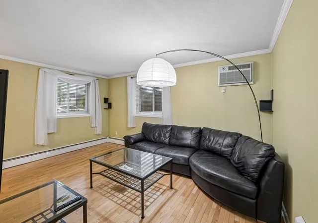2nd image of 2732 Grand Ave S #1, Minneapolis, MN 55408 | MLS# 7123277
