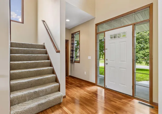 Photo 3 of Single family home for sale at 10375 Quail Cir N, Minneapolis, MN 55443 | MLS# 7123280 | Listing updated on 2026-09-17