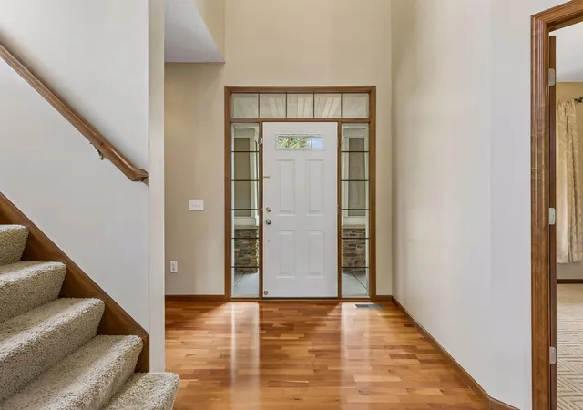 Photo 4 of Single family home for sale at 10375 Quail Cir N, Minneapolis, MN 55443 | MLS# 7123280 | Listing updated on 2026-09-17