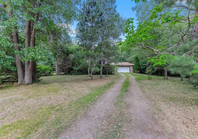 31st image of 39258 Harder Pkwy, North Branch, MN 55056 | MLS# 7123292