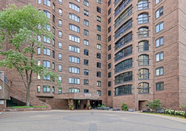 Condo for sale at 1235 Yale Pl #808, Minneapolis, MN 55403 | MLS# 7123321 | Listing updated on 2026-08-27