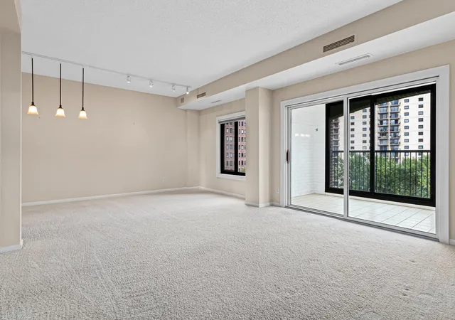 Photo 3 of Condo for sale at 1235 Yale Pl #808, Minneapolis, MN 55403 | MLS# 7123321 | Listing updated on 2026-08-27