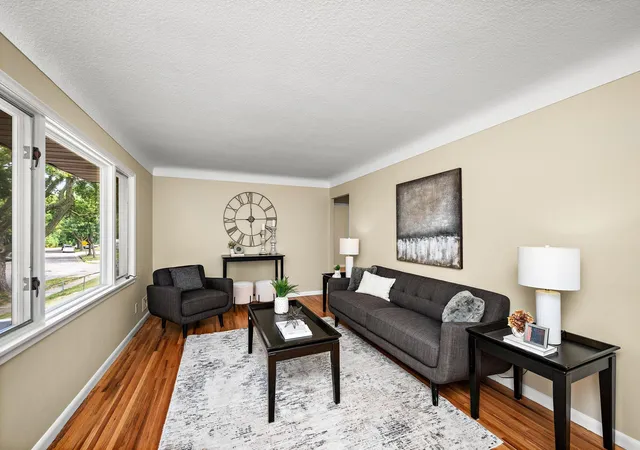 2nd image of 1418 Mechanic Ave, Saint Paul, MN 55106 | MLS# 7123322