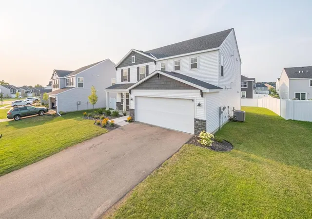 Photo 3 of Single family home for sale at 6254 Highland Hills Ln S, Cottage Grove, MN 55016 | MLS# 7123335 | Listing updated on 2026-10-02
