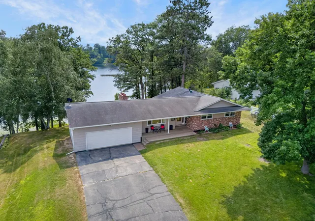 1st image of 512 Hale Lake Ln, Grand Rapids, MN 55744 | MLS# 7123338