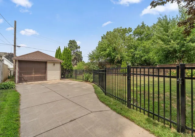 Photo 34 of Sale Pending at 2100 5th Street NE, Minneapolis, MN 55418 | MLS# 7123349 | Listing updated on 2026-08-28