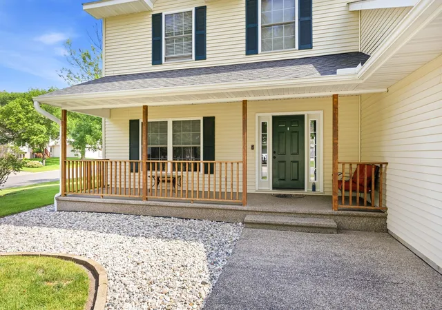 Photo 3 of Single family home for sale at 955 Park Dr, Belle Plaine, MN 56011 | MLS# 7123352 | Listing updated on 2026-08-09