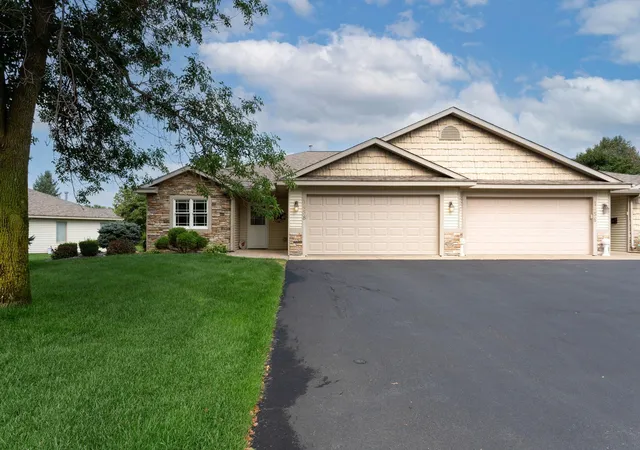 3rd image of 1458 Wooduck Ln, New Richmond, WI 54017 | MLS# 7123353