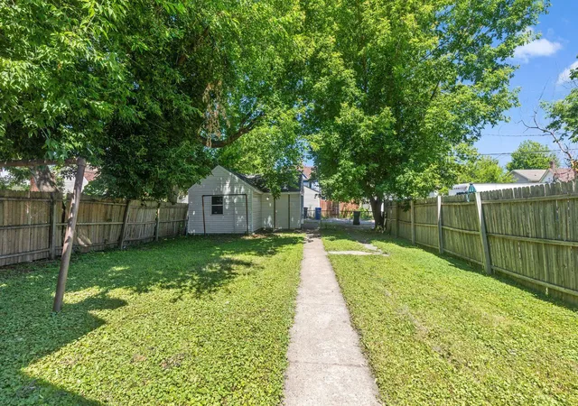 Photo 4 of Single family home for sale at 395 Lafond Ave, Saint Paul, MN 55103 | MLS# 7123356 | Listing updated on 2026-09-14
