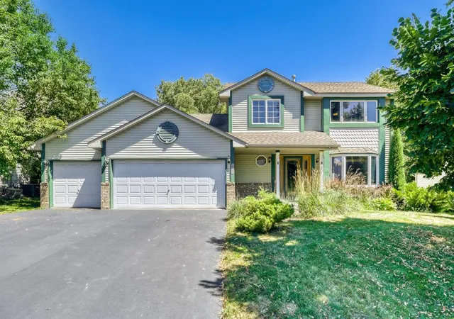 Photo 1 of Sale Pending at 2477 Windsor Ln, Saint Paul, MN 55125 | MLS# 7123361 | Listing updated on 2026-09-12