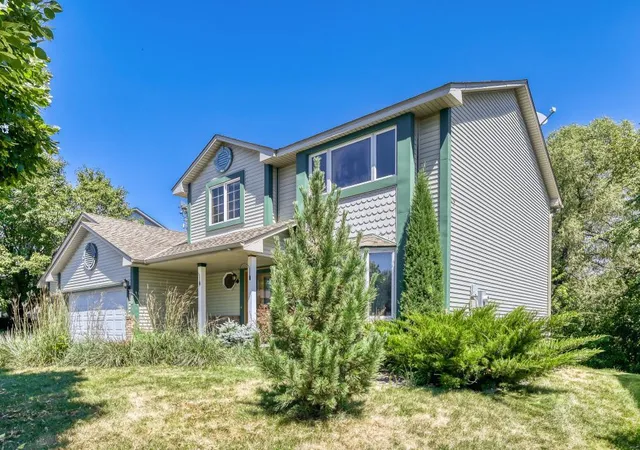 Photo 2 of Sale Pending at 2477 Windsor Ln, Saint Paul, MN 55125 | MLS# 7123361 | Listing updated on 2026-09-12