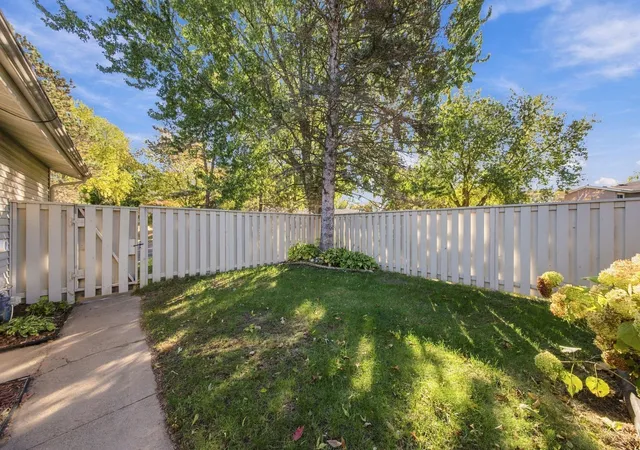 Photo 3 of Single family home for sale at 1096 Carmel Ct, Saint Paul, MN 55126 | MLS# 7123363 | Listing updated on 2026-10-21