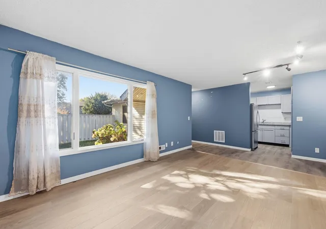 Photo 4 of Single family home for sale at 1096 Carmel Ct, Saint Paul, MN 55126 | MLS# 7123363 | Listing updated on 2026-10-21