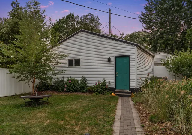 3rd image of 3724 18Th Ave S, Minneapolis, MN 55407 | MLS# 7123378