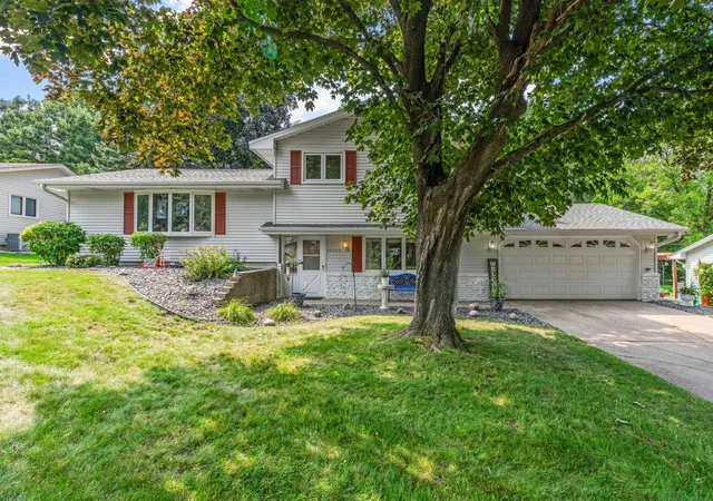 Photo 1 of Sale Pending at 11100 Schoolcraft Rd, Burnsville, MN 55337 | MLS# 7123380 | Listing updated on 2026-08-30