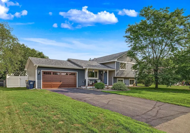 Photo 2 of Sale Pending at 3661 152nd Street W, Rosemount, MN 55068 | MLS# 7123394 | Listing updated on 2026-08-26