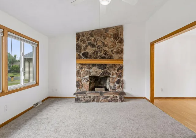 4th image of 11843 Marigold St Nw, Minneapolis, MN 55433 | MLS# 7123420
