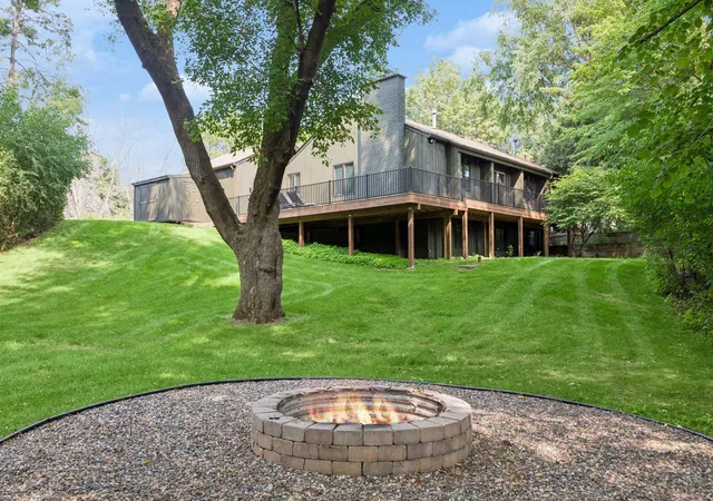 2nd image of 5080 Jamaca Ave N, Lake Elmo, MN 55042 | MLS# 7123428