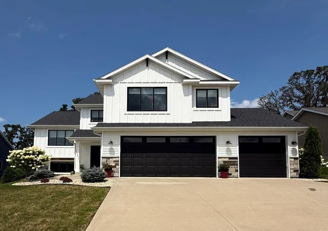 Photo 1 of Single family home for sale at 1657 Century Ridge Ln Ne, Rochester, MN 55906 | MLS# 7123477 | Listing updated on 2026-08-31