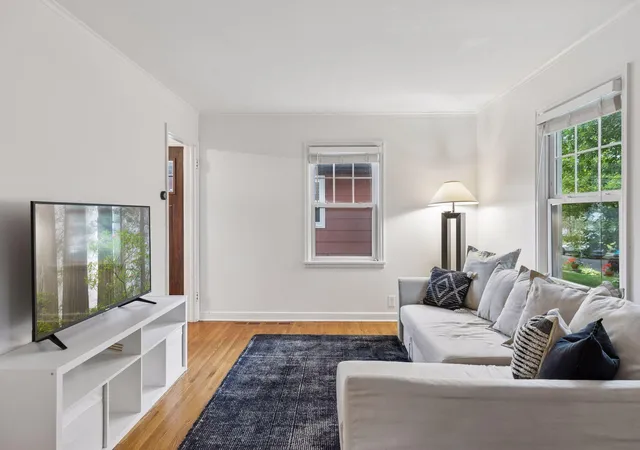Photo 3 of Sale Pending at 3037 Florida Ave S, Minneapolis, MN 55426 | MLS# 7123478 | Listing updated on 2026-08-31