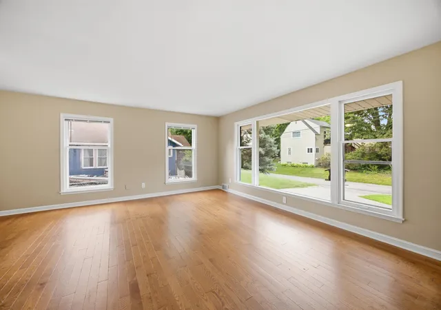 3rd image of 5410 44Th Ave N, Minneapolis, MN 55422 | MLS# 7123495