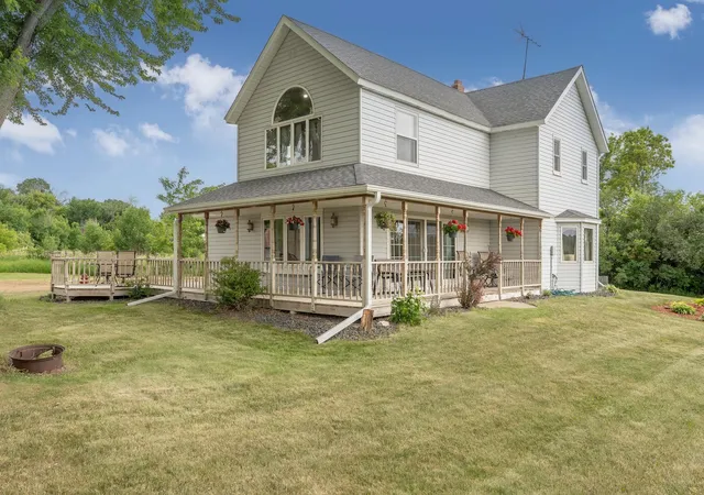 1st image of 27326 Church Ave, New Prague, MN 56071 | MLS# 7123502