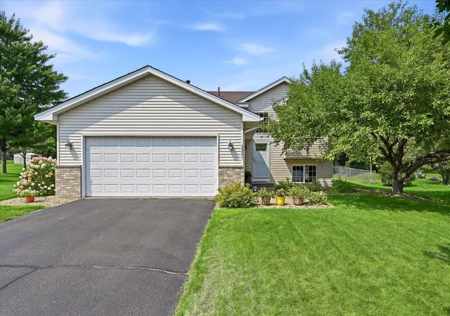 Photo 3 of Single family home for sale at 6221 152nd Avenue Nw, Anoka, MN 55303 | MLS# 7123506 | Listing updated on 2026-08-22