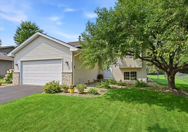 Photo 3 of Single family home for sale at 6221 152nd Avenue NW, Anoka, MN 55303 | MLS# 7123506 | Listing updated on 2026-08-22