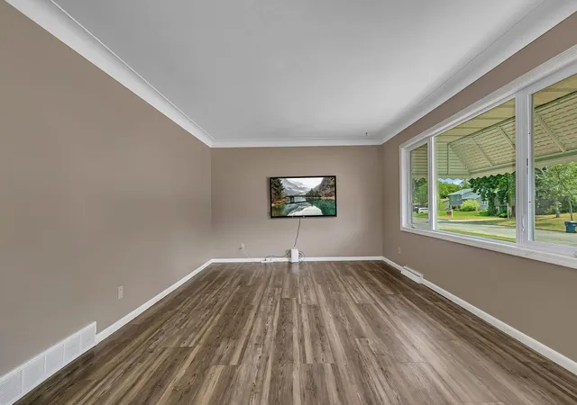 Photo 4 of Sale Pending at 1029 24th Avenue N, Saint Cloud, MN 56303 | MLS# 7123528 | Listing updated on 2026-09-15